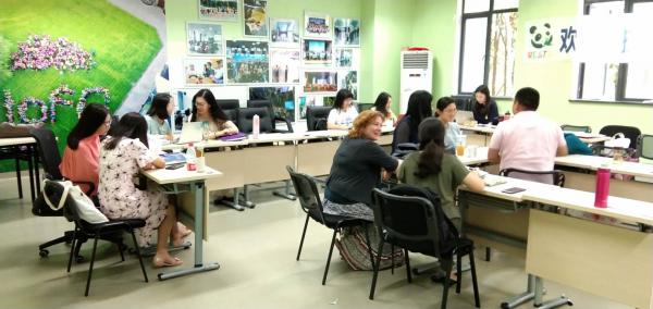 格拉斯哥学院开展语言支持中心教师技能培训