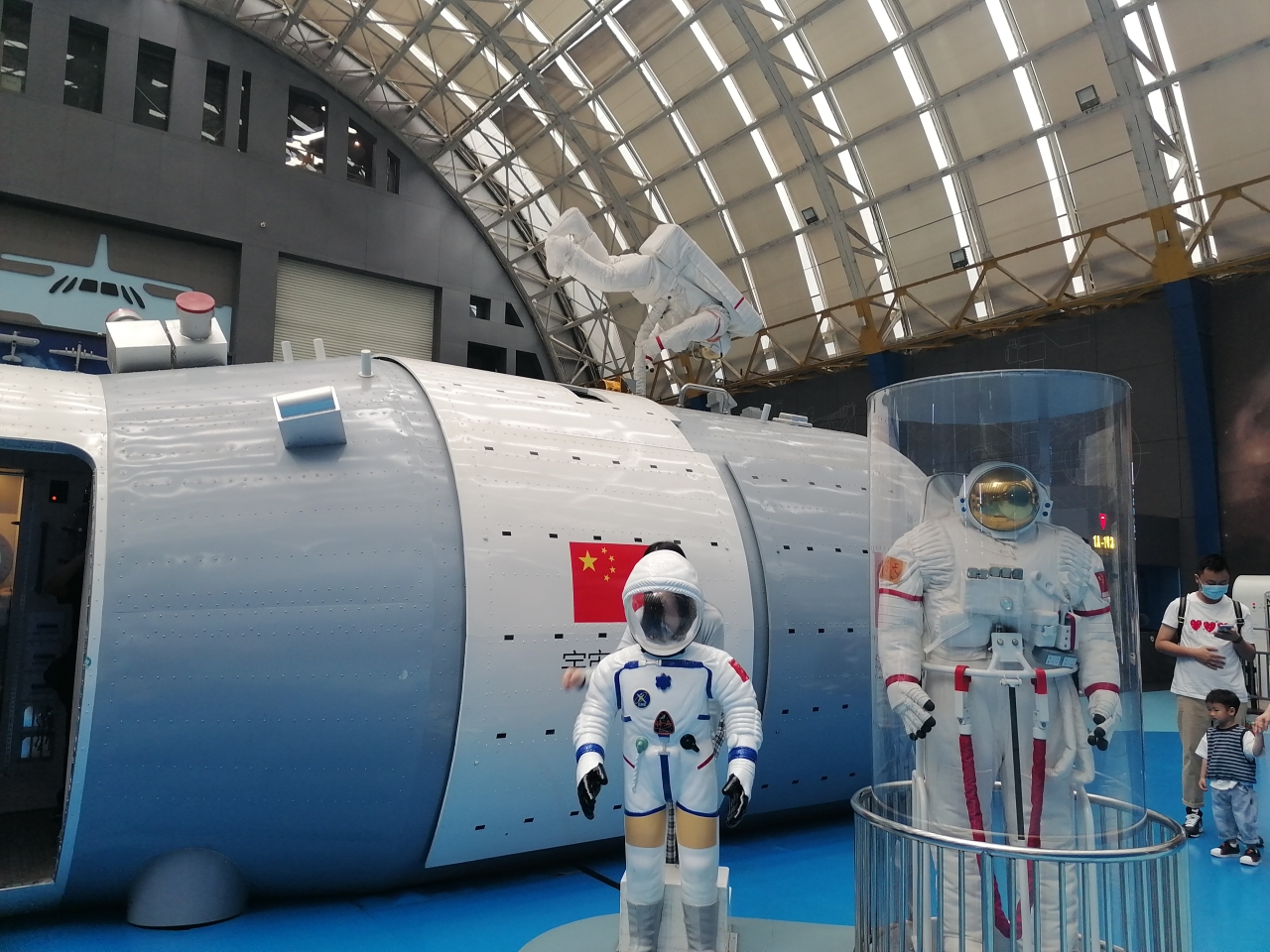 软件学院党支部开展“传承中国航天精神，喜迎建团一百周年”主题党日活动