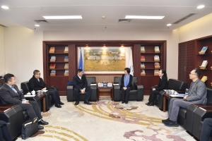 伊犁师范大学党委书记蒋海军一行来校访问