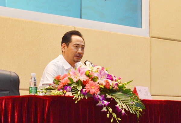 【成电讲坛】著名演员刘劲勉励学子为中华崛起读书