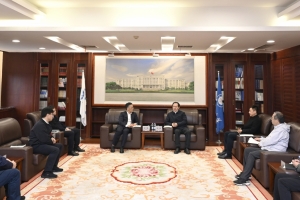 湖州市副市长金凯来校访问