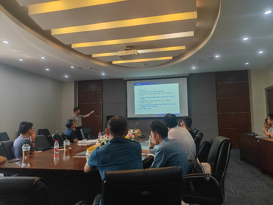 学者论坛举办“微分方程数值解先进方法研讨会”主题讲座