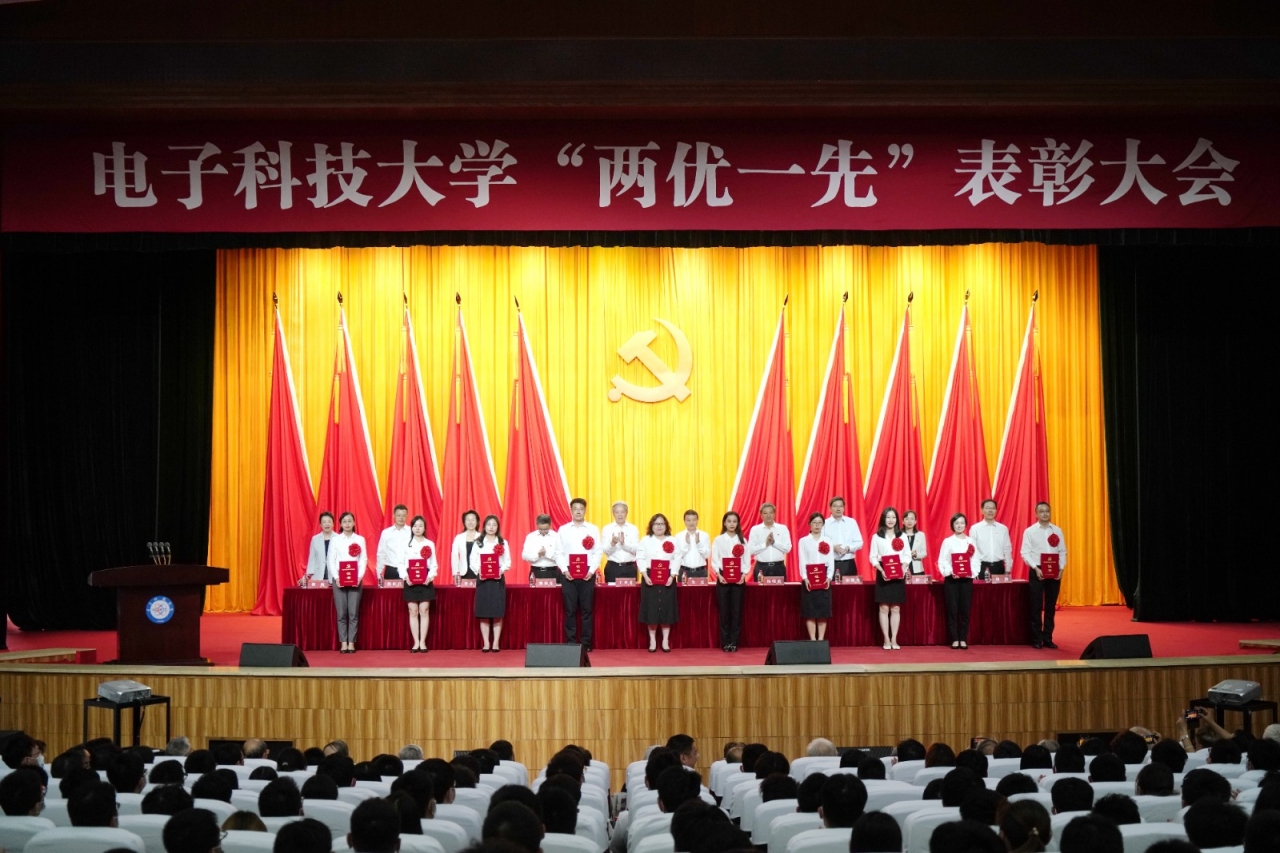 _DSC2216.JPG _DSC2216.JPG