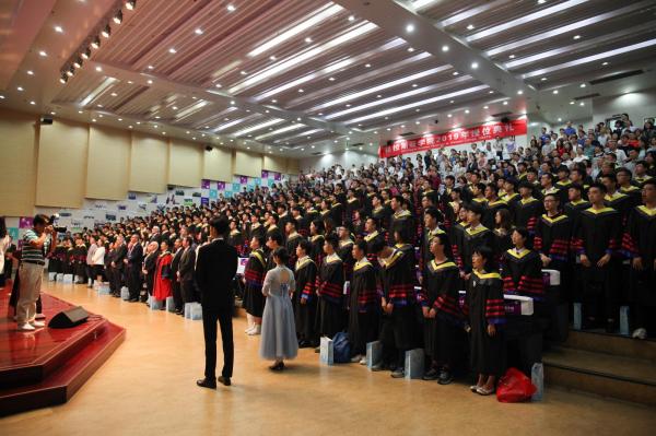 【毕业季】格拉斯哥学院举行2019届毕业生授位典礼