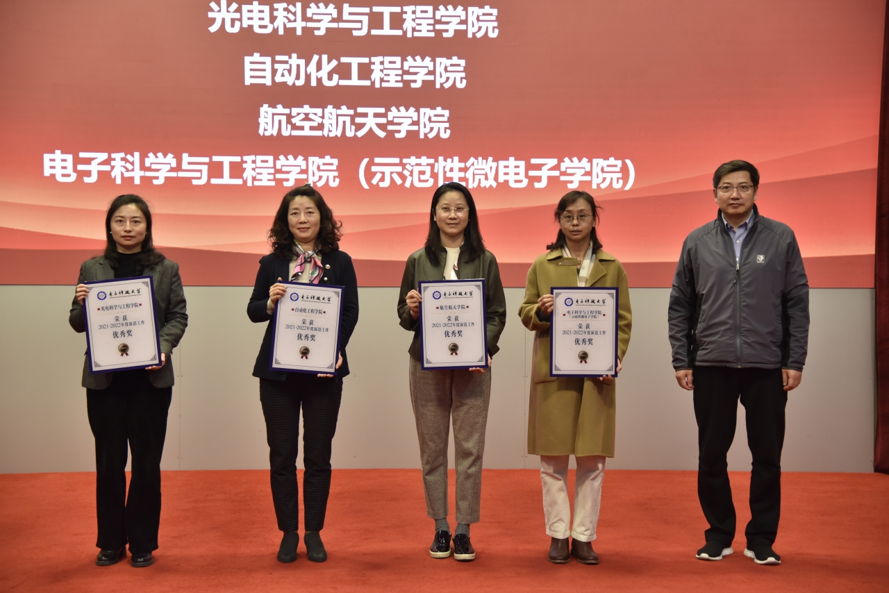 12.jpg 69c5879219eb08bb461ff3b19964dd80.jpg