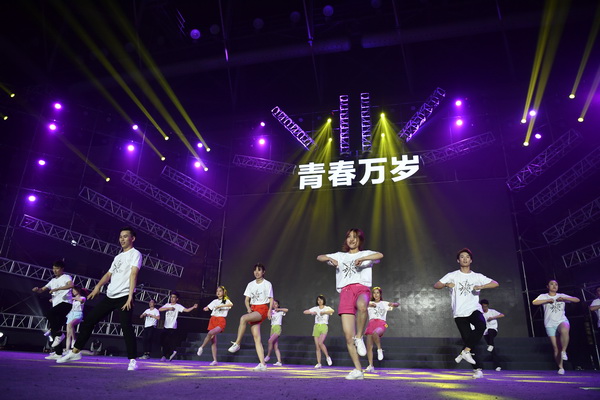 biy00008.JPG 6a26a3bf1d7cd6ebb748401e5f6e9f37.jpg