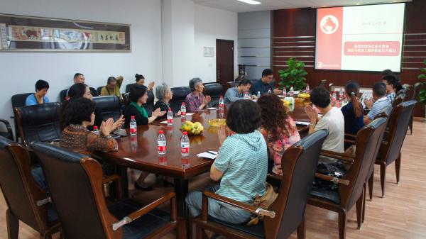 通信学院举办第二届“家长开放日”活动