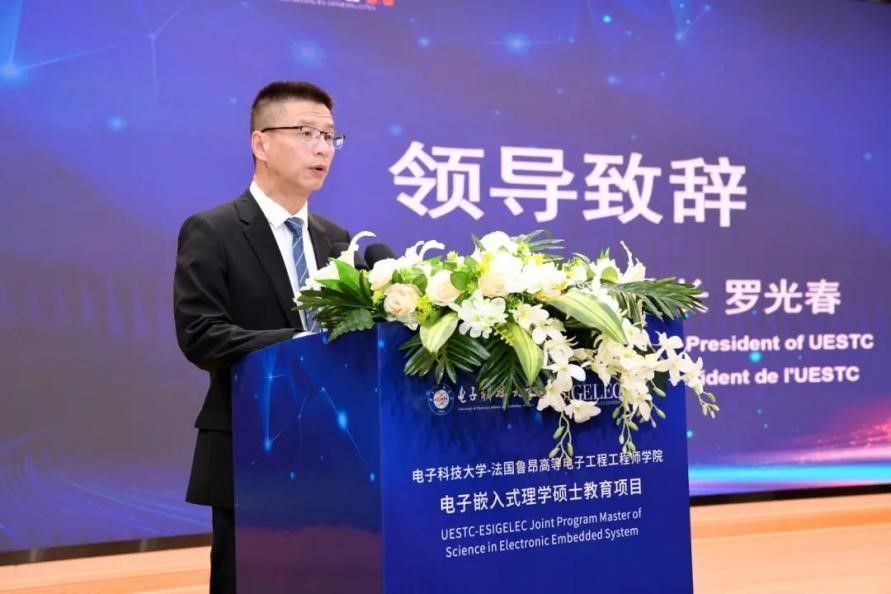 1109.3.jpg 1109.3.jpg