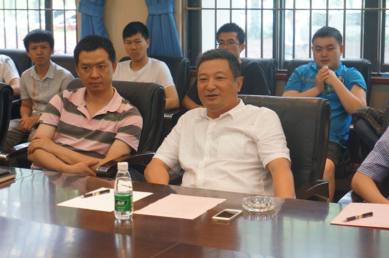 电工学院举行2014届毕业生代表座谈会