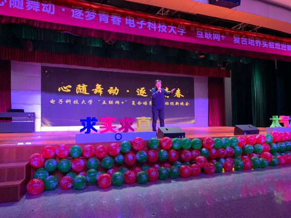 郑 (2).jpg 郑 (2).jpg