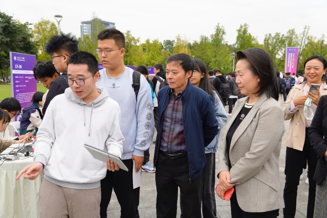 04.png 6c0f780f785aa9cf176e4bd8977ba381.png