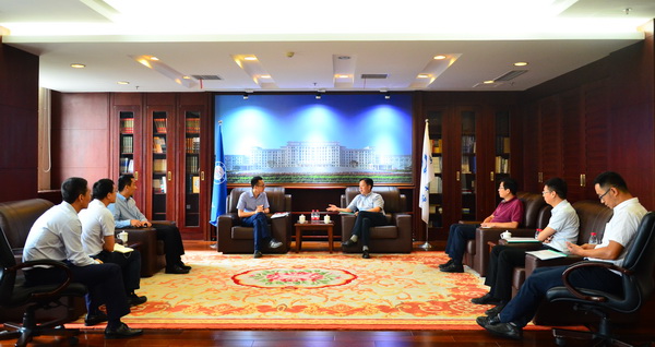 王亚非书记会见华为成都研究所所长袁学文