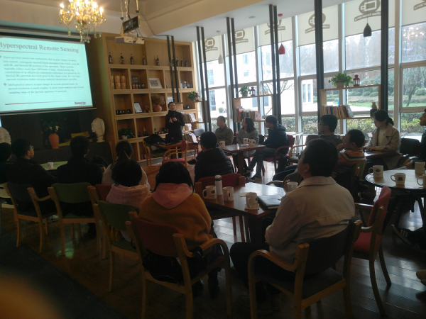 IEEE Fellow 杜谦教授做客名师讲堂