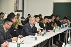 王亚非书记参加光电学院主题班会