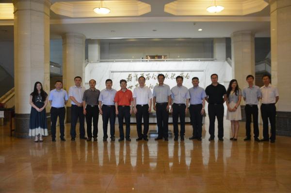 江苏医药企业捐赠500万支持电子科大医学院发展