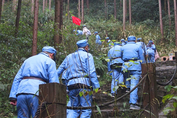 【压缩】07-02【重走长征路2】微信图片_20201130105930.jpg 【压缩】07-02【重走长征路2】微信图片_20201130105930.jpg