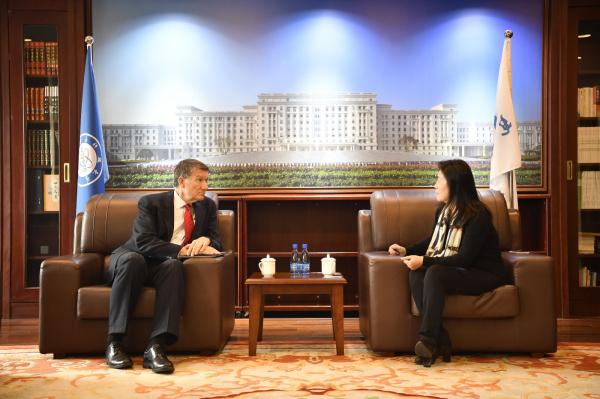 【成电讲坛】John Holden先生讲述中美关系的过去、现在和未来