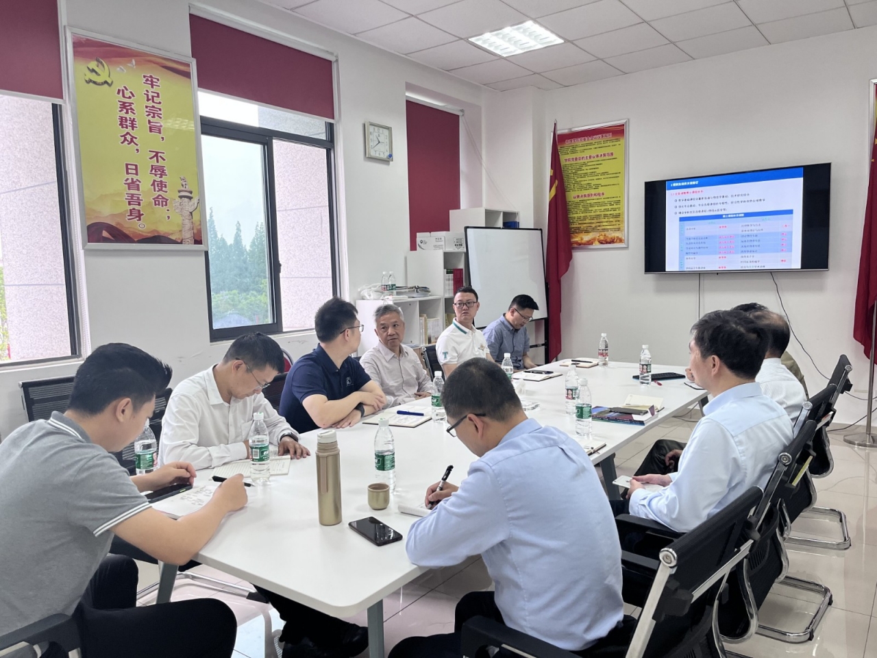 物理学院召开一流研究生课程体系建设暨研究生培养方案研讨会