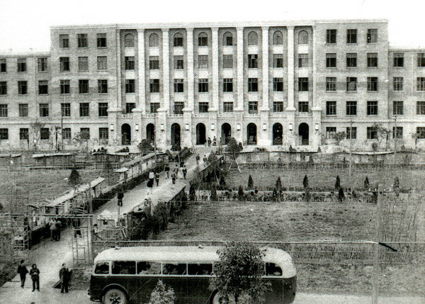 【成电纪事】沙河校区主楼的修建过程