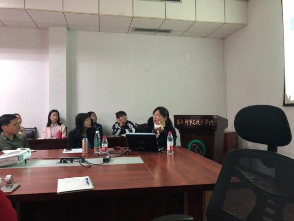 神经内科杰出医师张志珺教授做客学者论坛