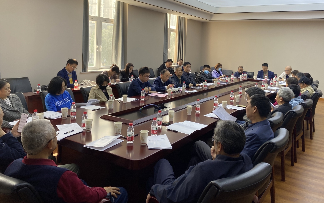 学校召开学位与研究生教育督导专家组中期工作总结会