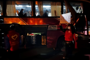 【美丽成电·和谐之美】送站八千余人 温暖学子返乡路