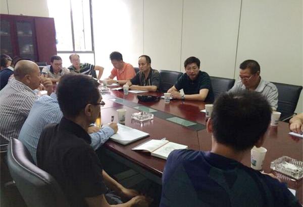 保卫处、后勤集团学习传达学校中层干部会议精神