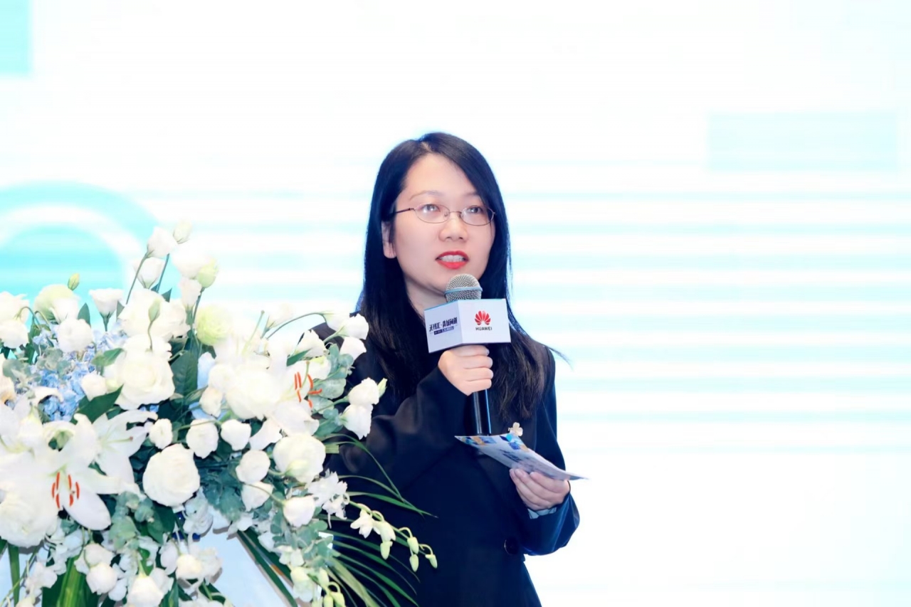 陈艳.jpg 陈艳.jpg