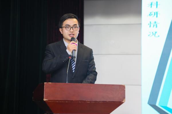 21位优秀学子角逐2018年度成电杰出学生（研究生）