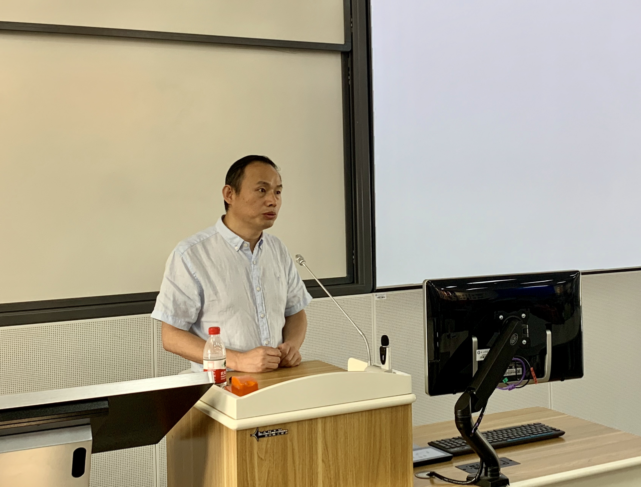 学校首期青年教师骨干教学能力提升研修班顺利结业