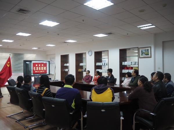 能源学院持续推进“两学一做”学习教育