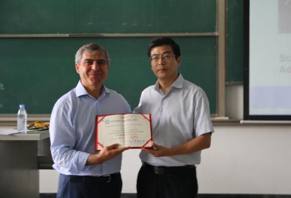 fawaz1.jpg fawaz1.jpg