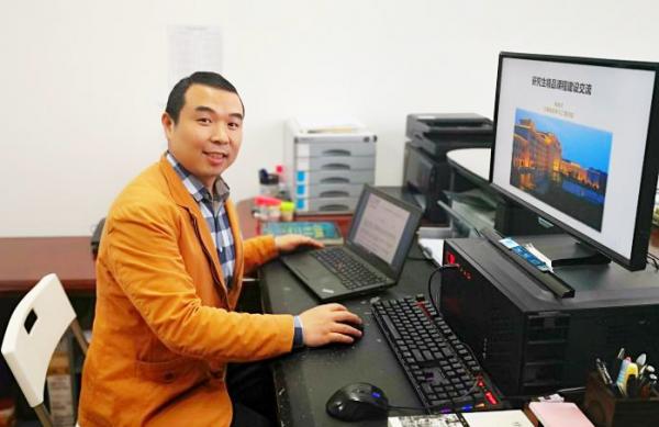 肖鸣宇 教授.jpg 肖鸣宇 教授.jpg