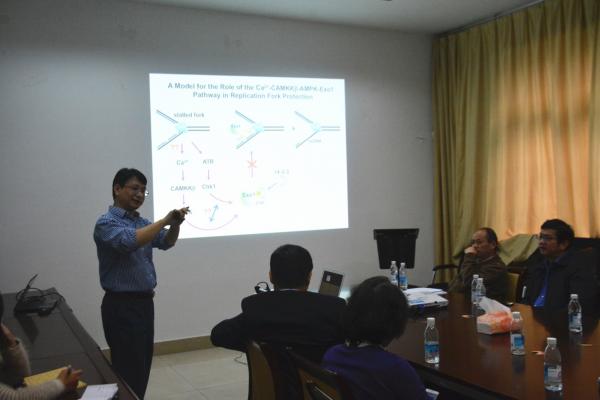华盛顿大学尤忠胜副教授与师生畅谈细胞分子研究