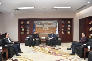 电子科大出版社与车联签订出版合作协议