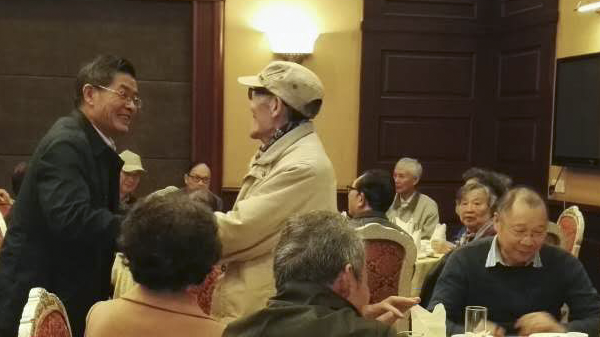 经管学院举办“忆往昔、谋发展”教职工座谈会