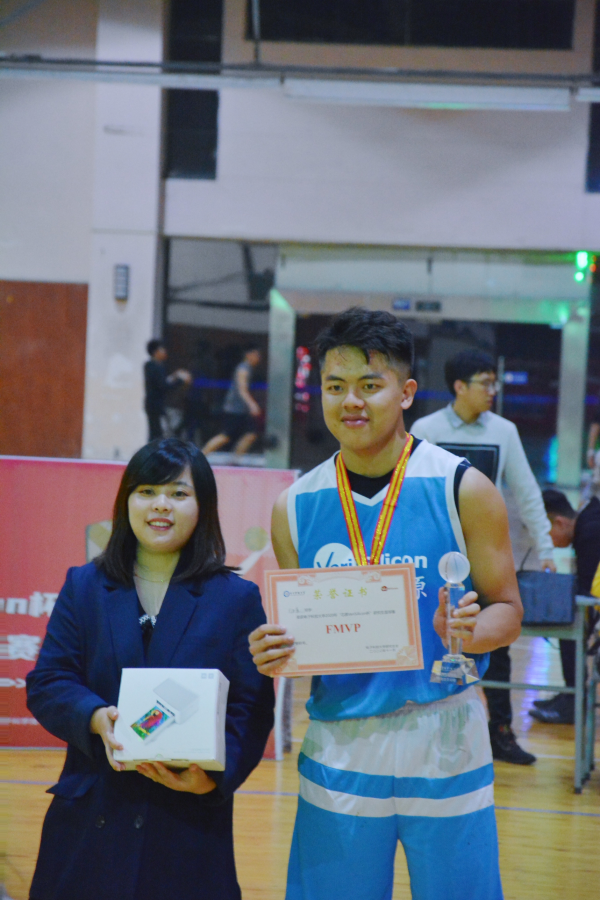 “芯原VeriSilicon杯”电子科大研究生篮球赛圆满落幕