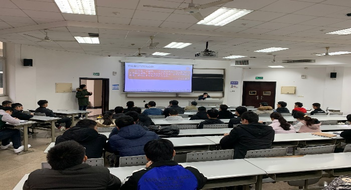 邀请省委党校老师讲党课.png 邀请省委党校老师讲党课.png