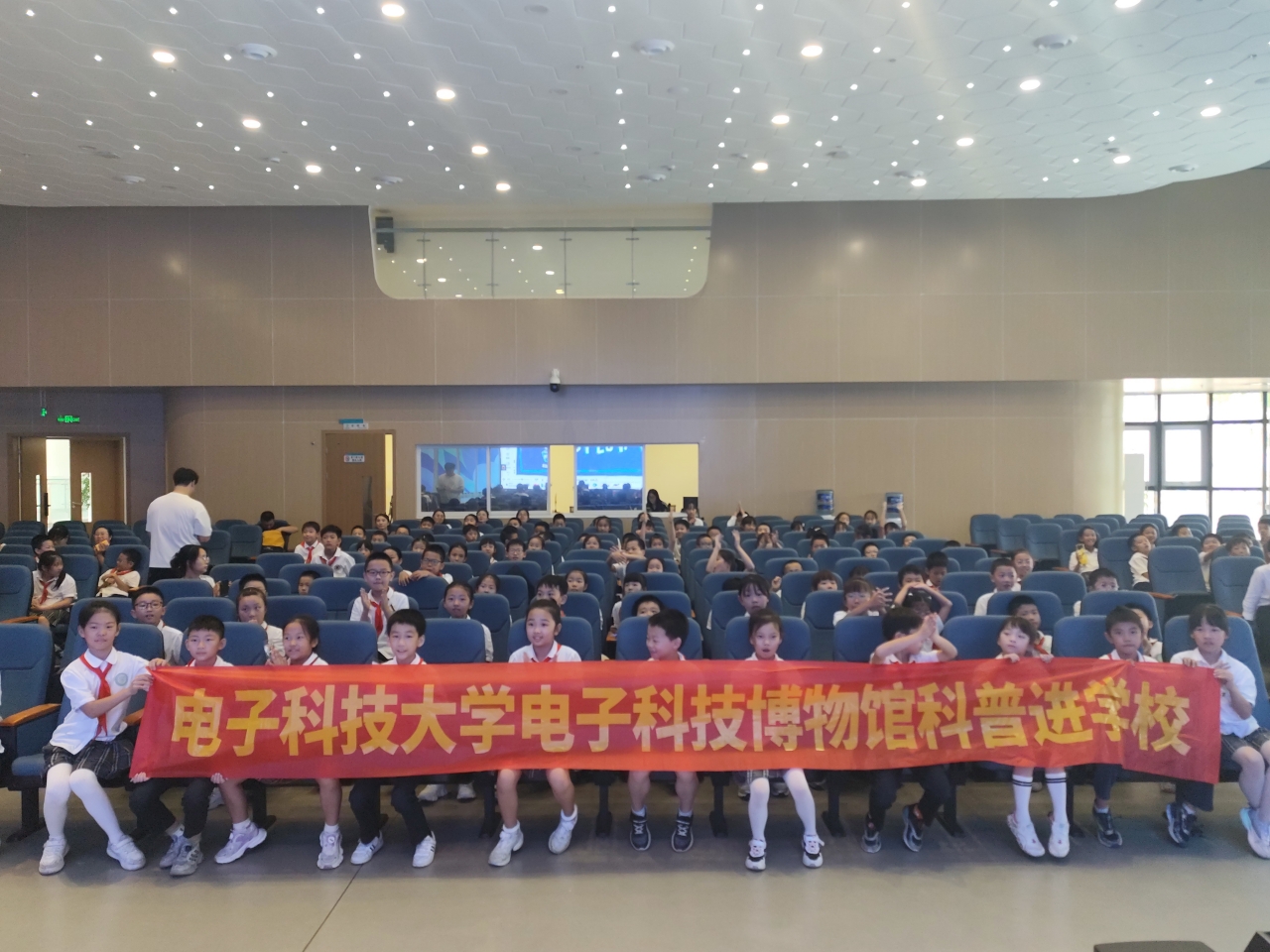 756b2c6774ecb2835577d70795c8122f_14687.j