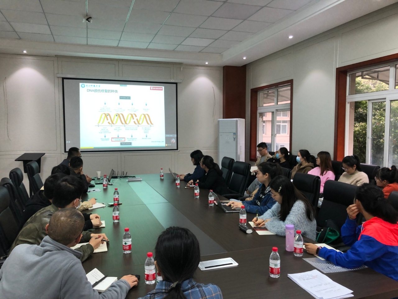 基础与前沿研究院樊军教授做客学术沙龙