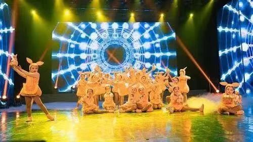 开场1.jpg 开场1.jpg