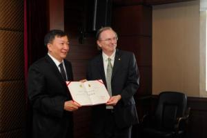 哈佛医学院诺奖得主Jack.W. Szostak教授一行来校访问