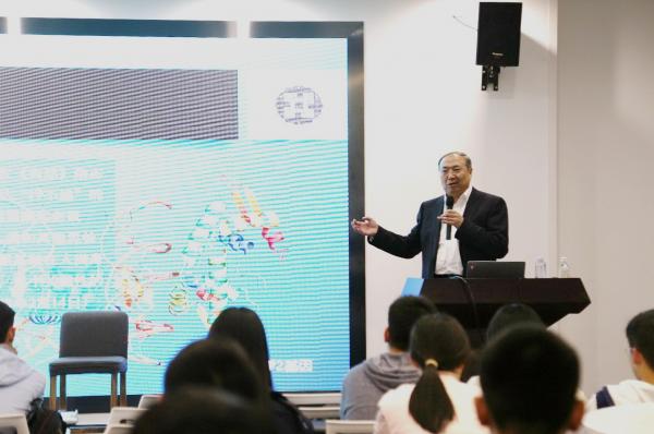 朝戈金教授做客觅道论坛讲述“人类说话的历史”