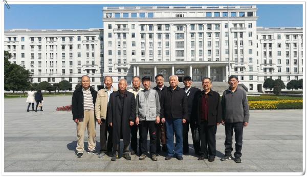 物理学院59级校友再聚成电