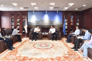 四川省残联党组书记、理事长吴立岩一行来校调研