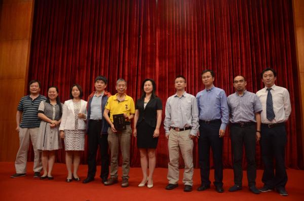 “黄氏教育基金”捐赠两百万元支持计算机学院发展