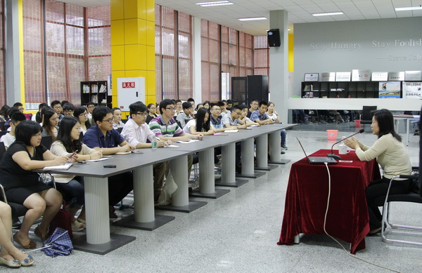 学校举行新入职辅导员、新生辅导员培训