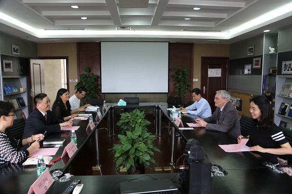 加拿大渥太华大学副校长来访