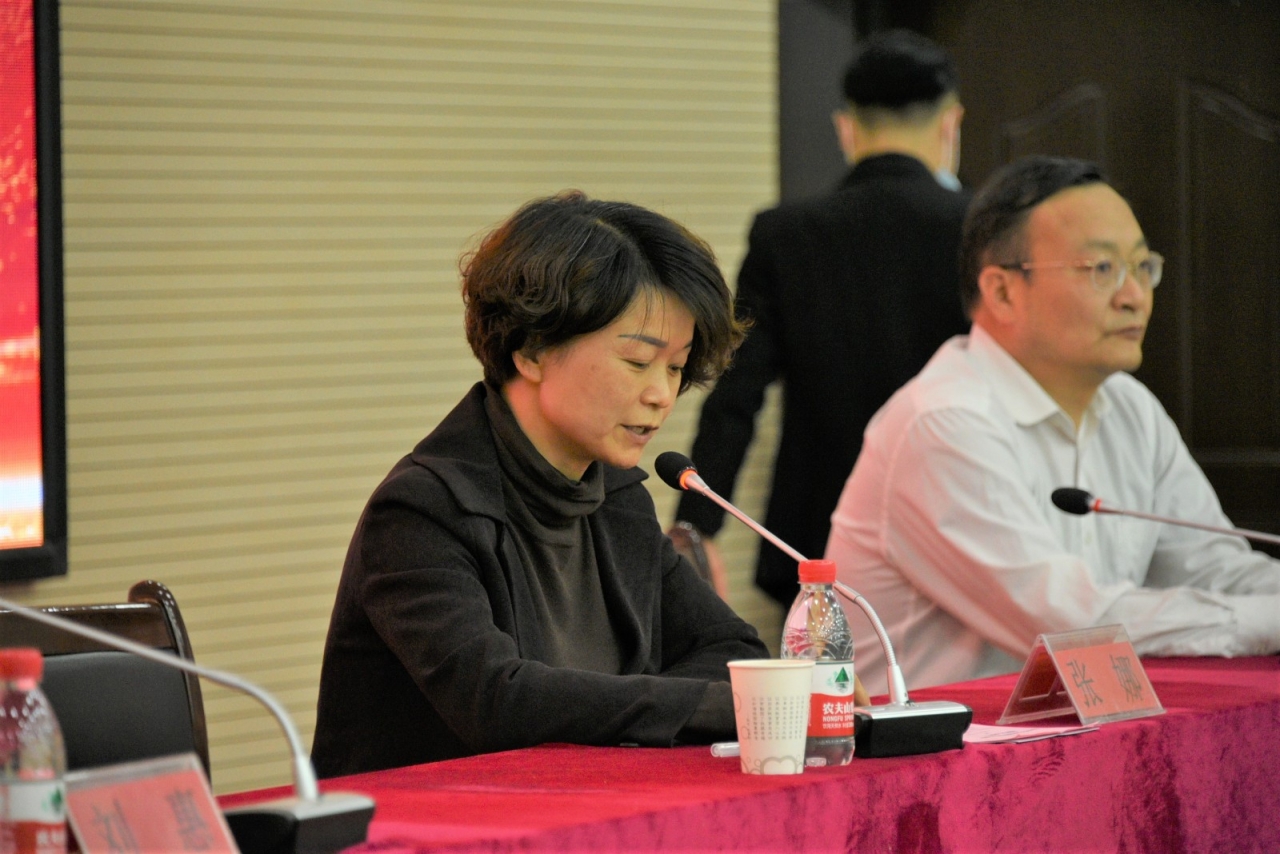 张娜.JPG 张娜.JPG