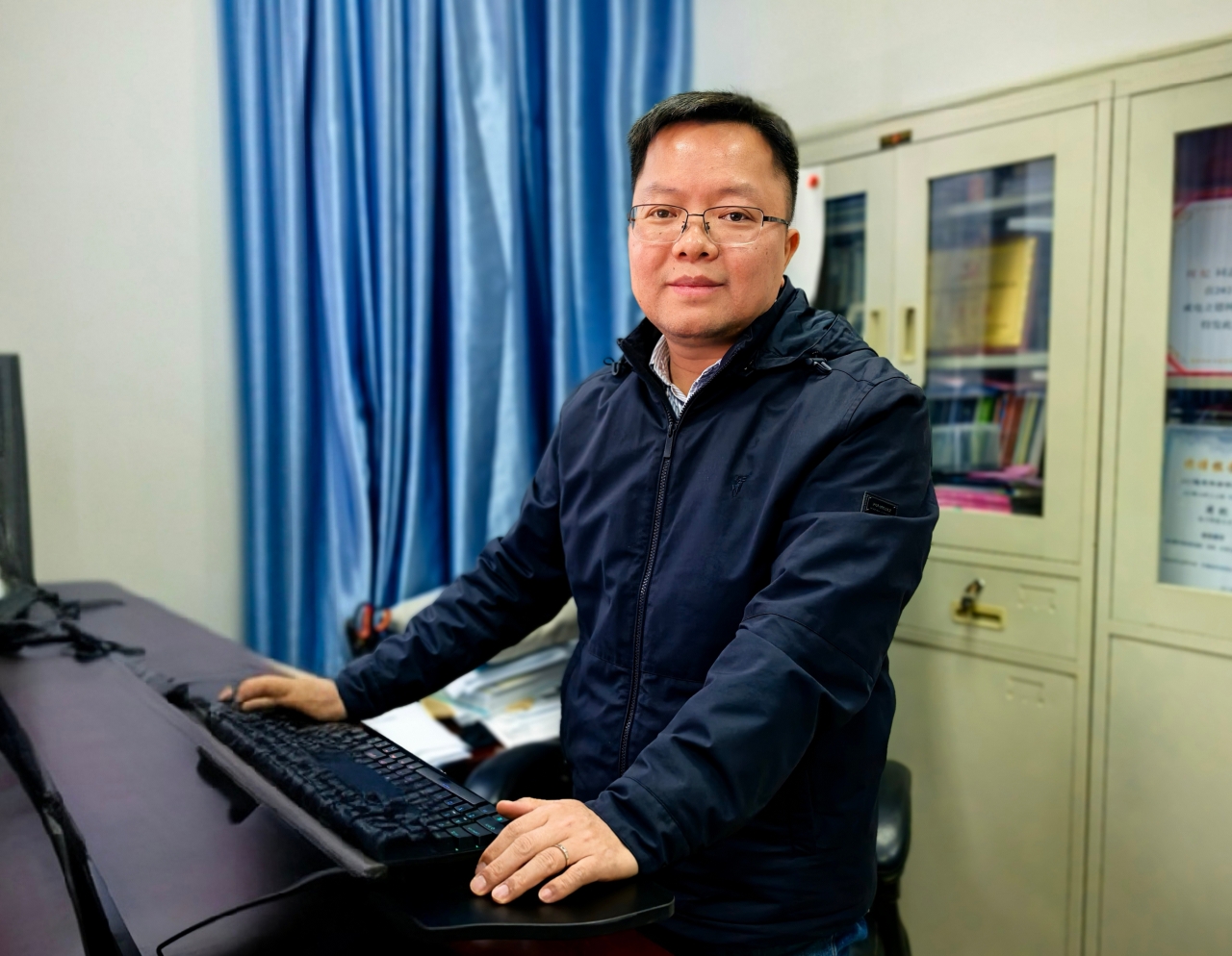 【美丽成电·师德之美】感知天地温度，守护学子成长